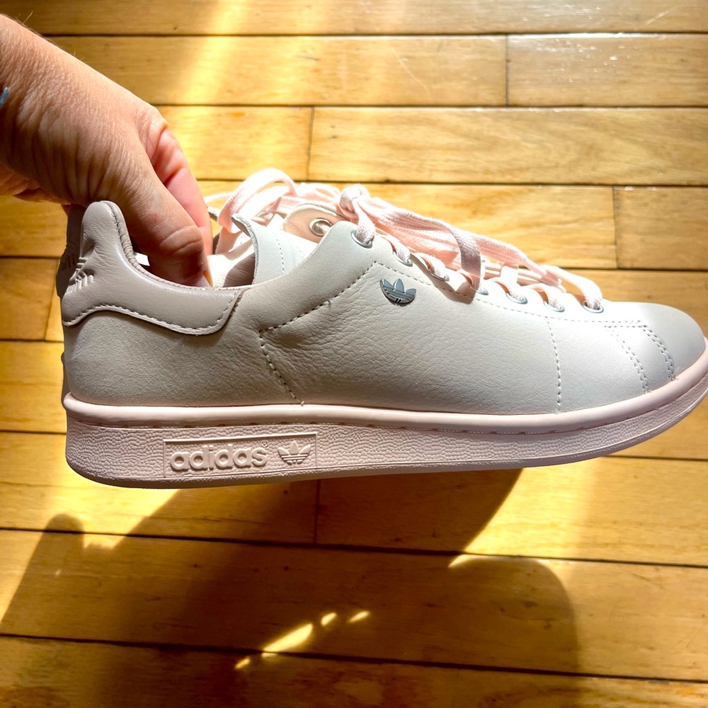 Brand new Adidas Stan Smith soft pink gym shoes!!  Never worn!!